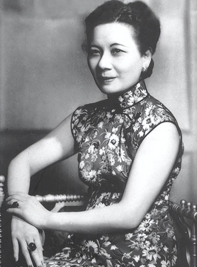 文墓前落泪：宋家人为何会葬在这里2003年106岁的宋美龄在宋子(图8)