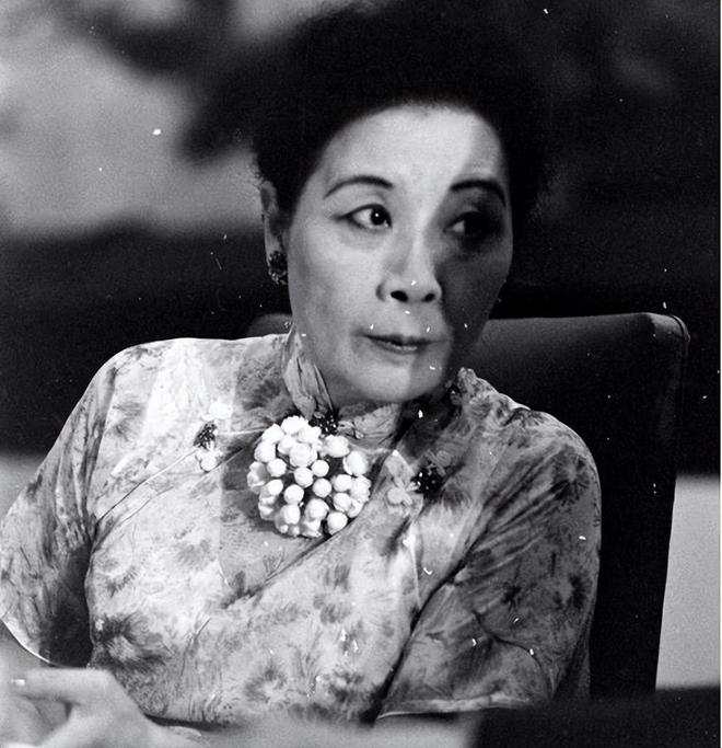 文墓前落泪：宋家人为何会葬在这里2003年106岁的宋美龄在宋子(图15)